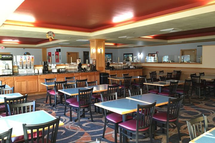 Cabot Inn & Suites