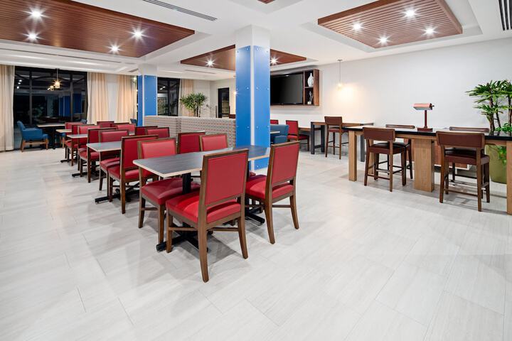 Holiday Inn Express Hotel & Suites Atascadero by IHG