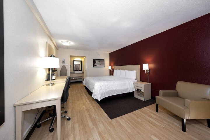 Room 35 of 74