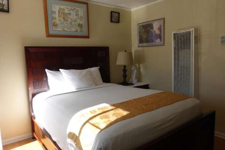 Room 28 of 44