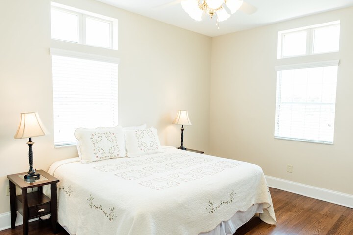 Room 43 of 84