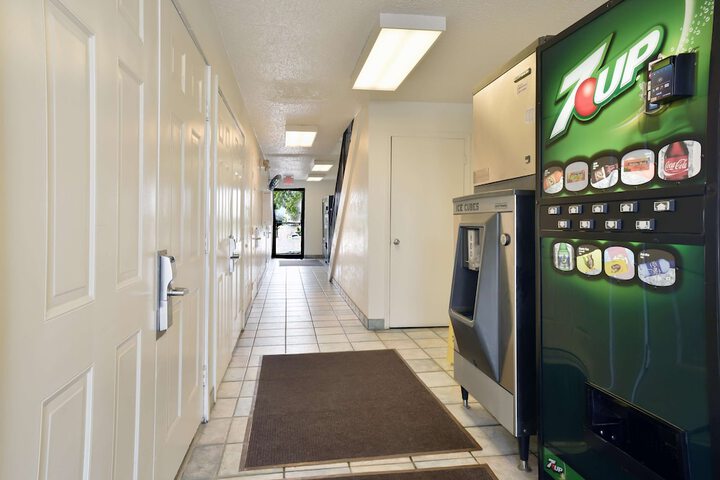 Motel 6 Saint Joseph MO