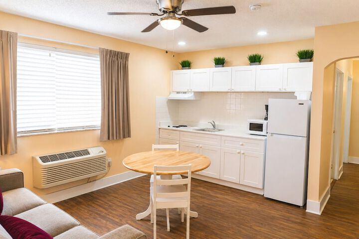 Belleair Beach Resort Motel