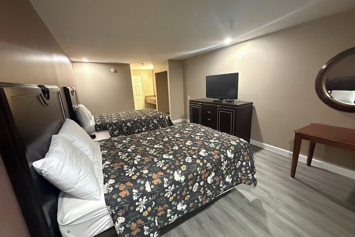 Room 12 of 18