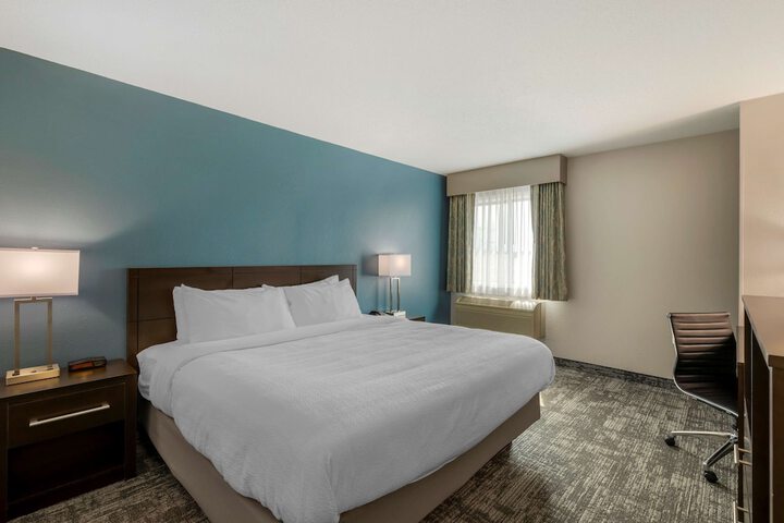 Room 26 of 39