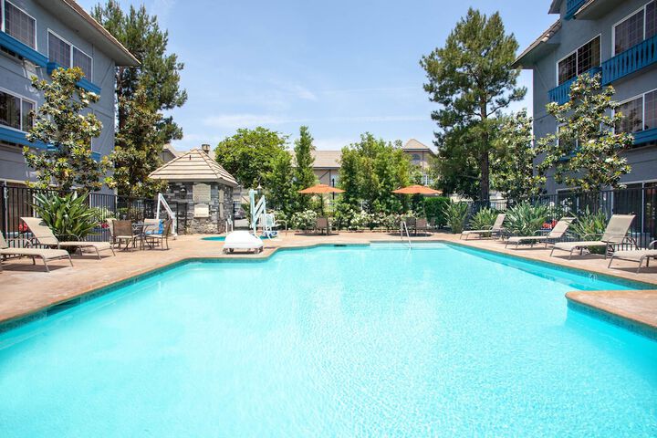 Pool 8 of 64
