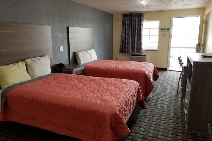Room 9 of 20