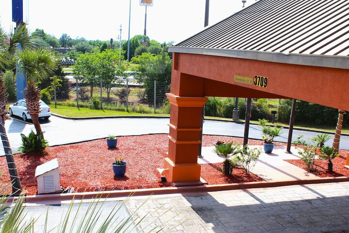Hotel 7 of 41