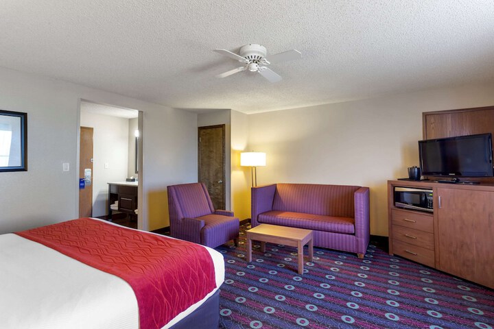 Room 22 of 32