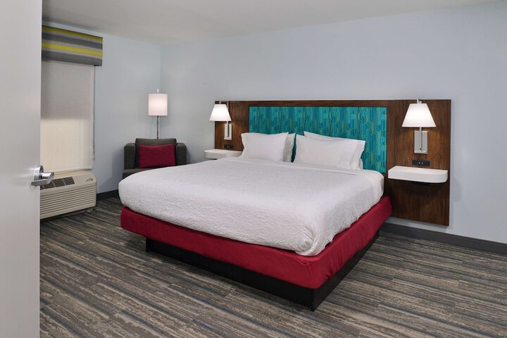Room 30 of 42
