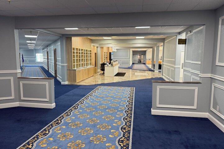 Holiday Lodge Hotel & Conference Center