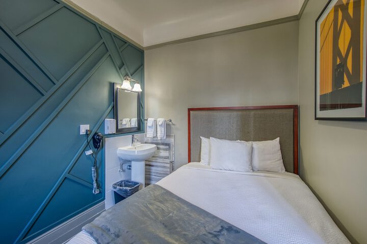 Room 78 of 115