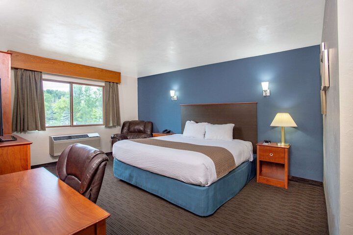Room 11 of 26