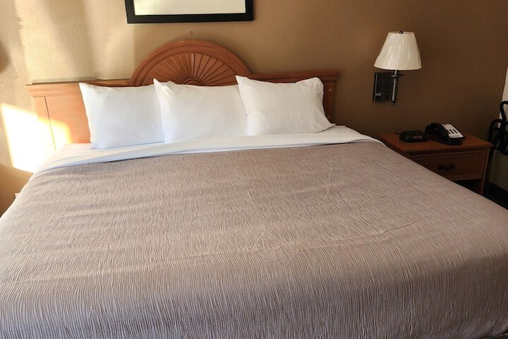 Room 22 of 42