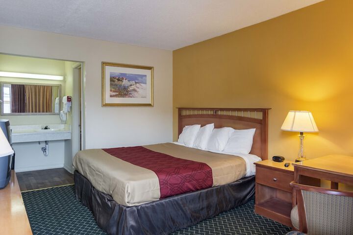 Room 9 of 23