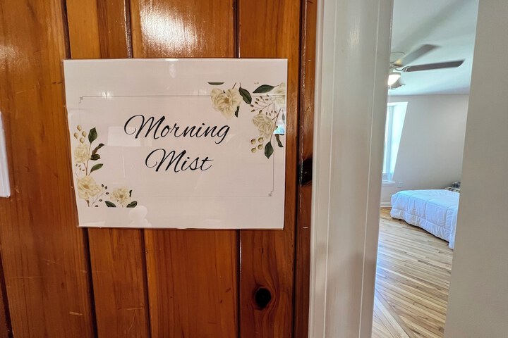 Room 25 of 60