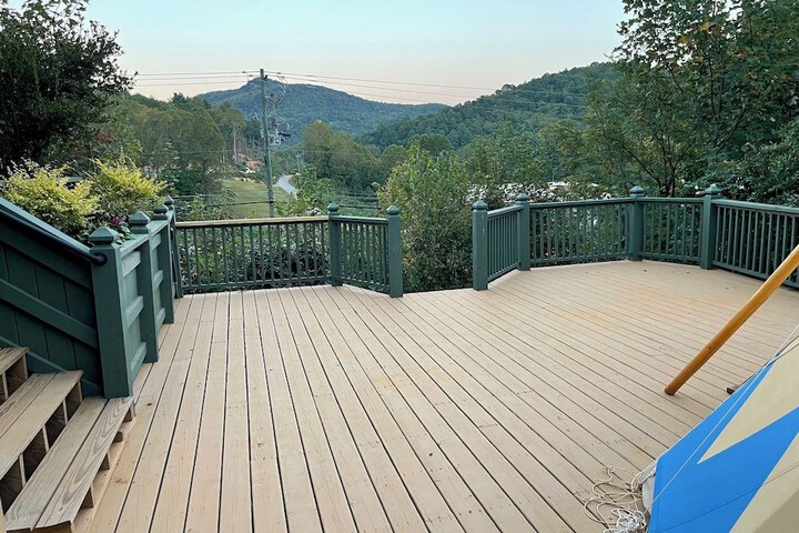 Mountain Aire Cottages Inn & Glamping