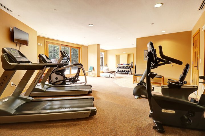 Luxury Remodeled Passage Point Condo - Short Walk to Lifts - Incredible View - PP403 by Redawning