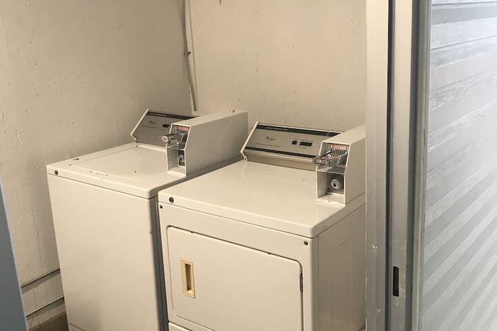 Room 6 of 25