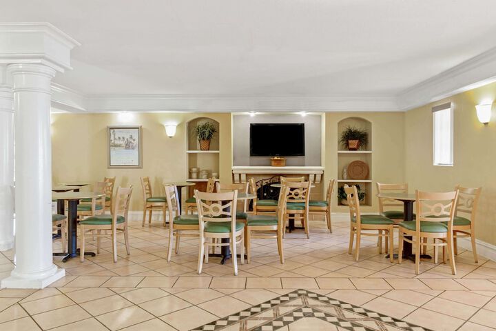 Hotel Interior 11 of 40