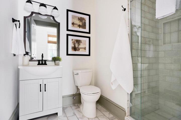 111 Waldburg street Beautifully Renovated Historic 5 bedroom 5 bath