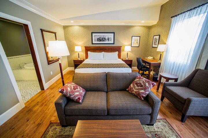 Room 45 of 141