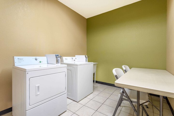 Room 6 of 21