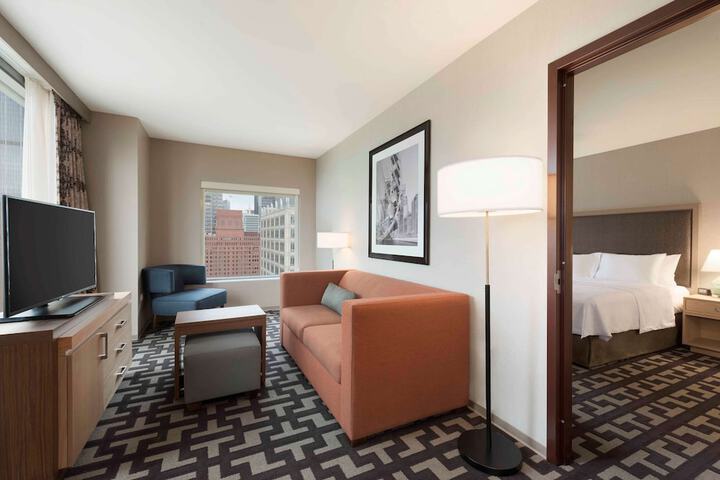 Room 20 of 38