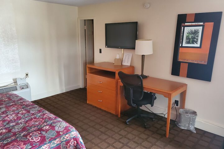 Room 10 of 22