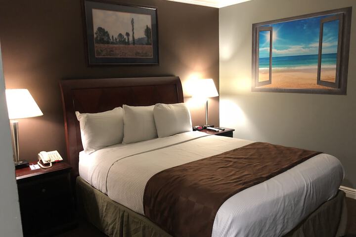 Room 37 of 47
