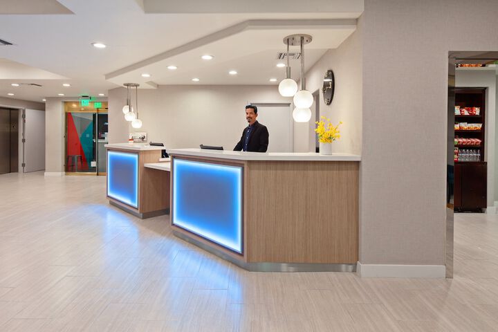 Hotel 7 of 68