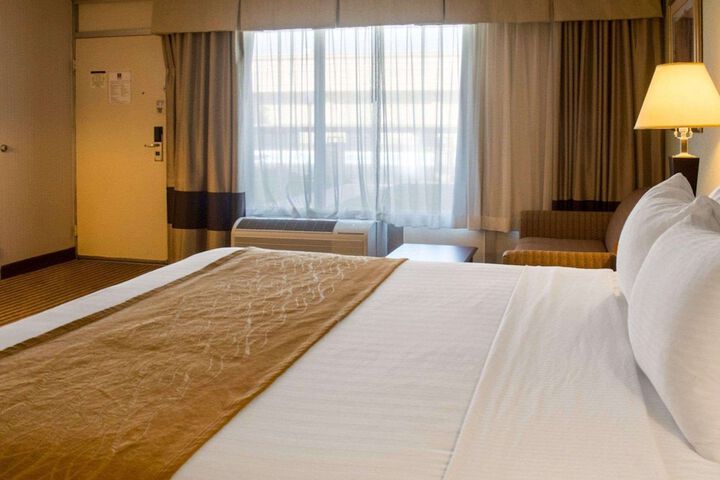 Room 21 of 33