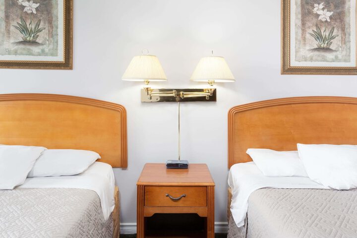 Room 20 of 40