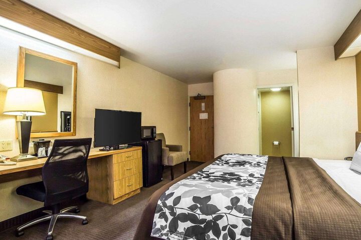 Room 8 of 26