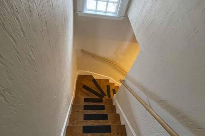 Cozy Large House close to TUFTS / Harvard/MIT 4BR