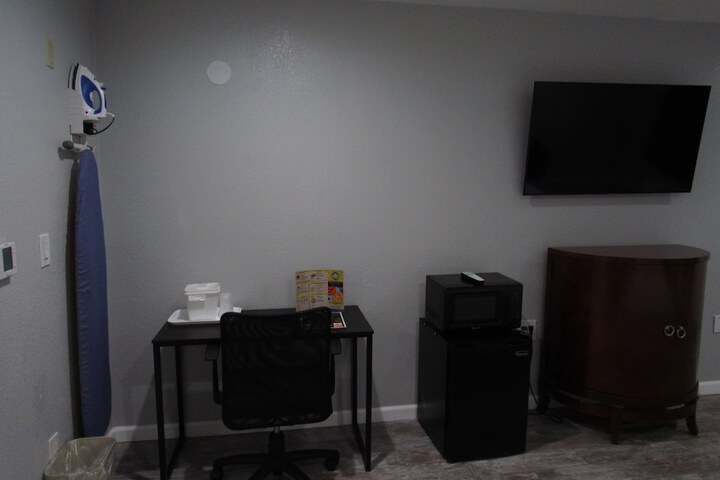 Room 21 of 61