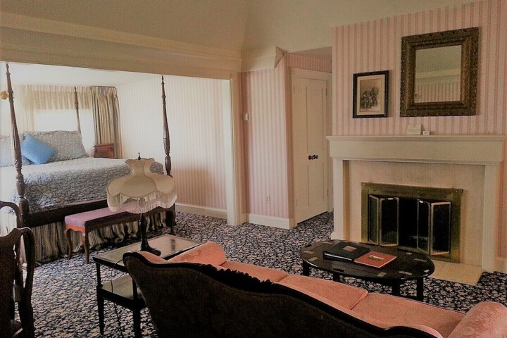 Room 8 of 20