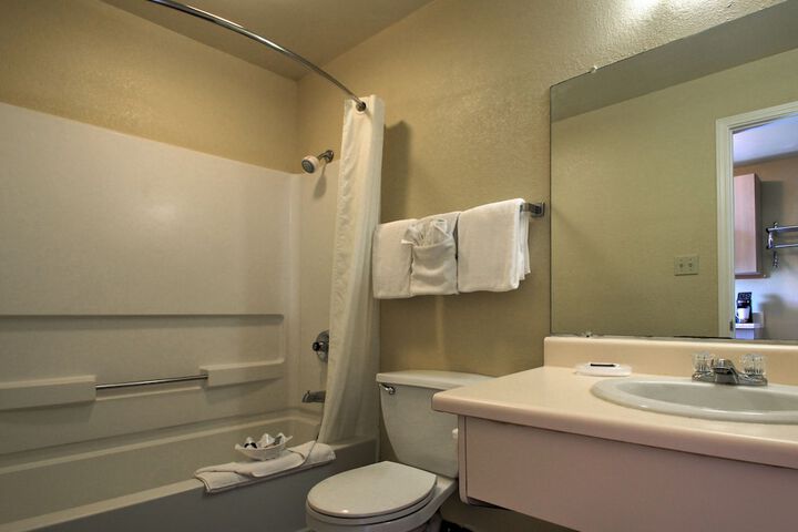 Room 21 of 27