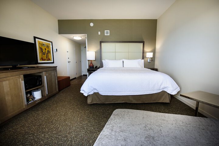 Room 34 of 84