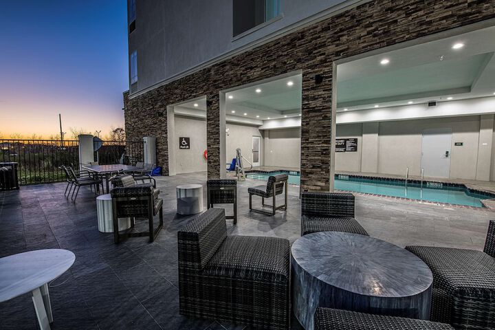 DoubleTree by Hilton Sulphur Lake Charles