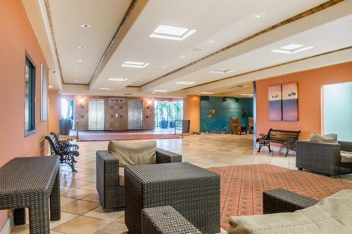 Hotel Interior 9 of 38