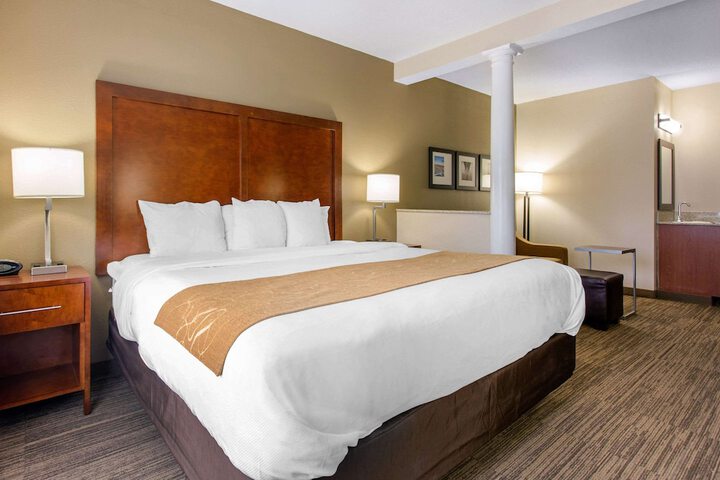 Comfort Suites Southport - Oak Island