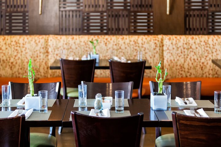 Dining 49 of 73