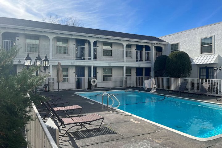 Pool 3 of 14
