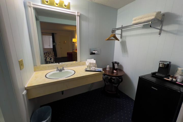 Room 74 of 81