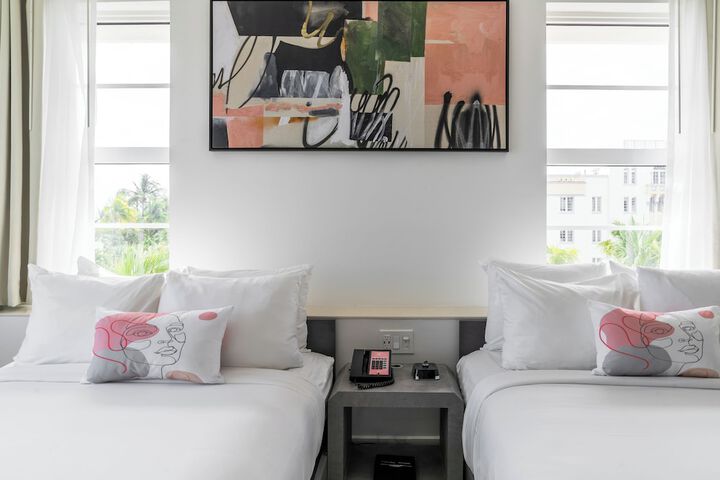 Room 10 of 61