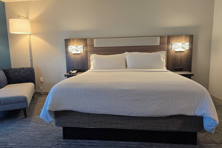 Holiday Inn Express Hotel & Suites Smithfield - Selma I -95 by IHG