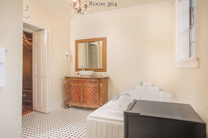 Room 75 of 170