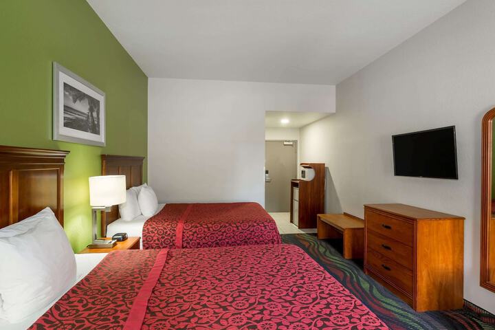 Room 20 of 40