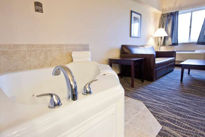 Cobblestone Inn & Suites - Boone